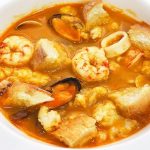 Así es como Martín Berasategui hace su reconfortante sopa de pescado y marisco