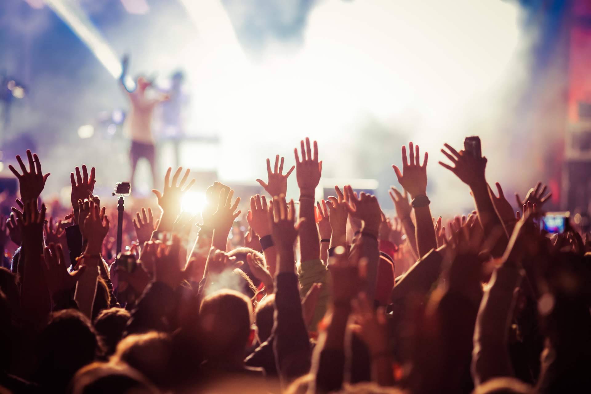 La agencia Peculiar es experta en contratar cantantes para eventos