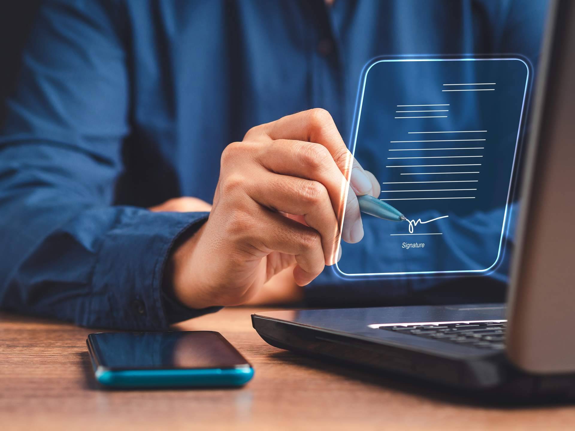 Beneficios de las firmas electrónicas con Aviva Voice