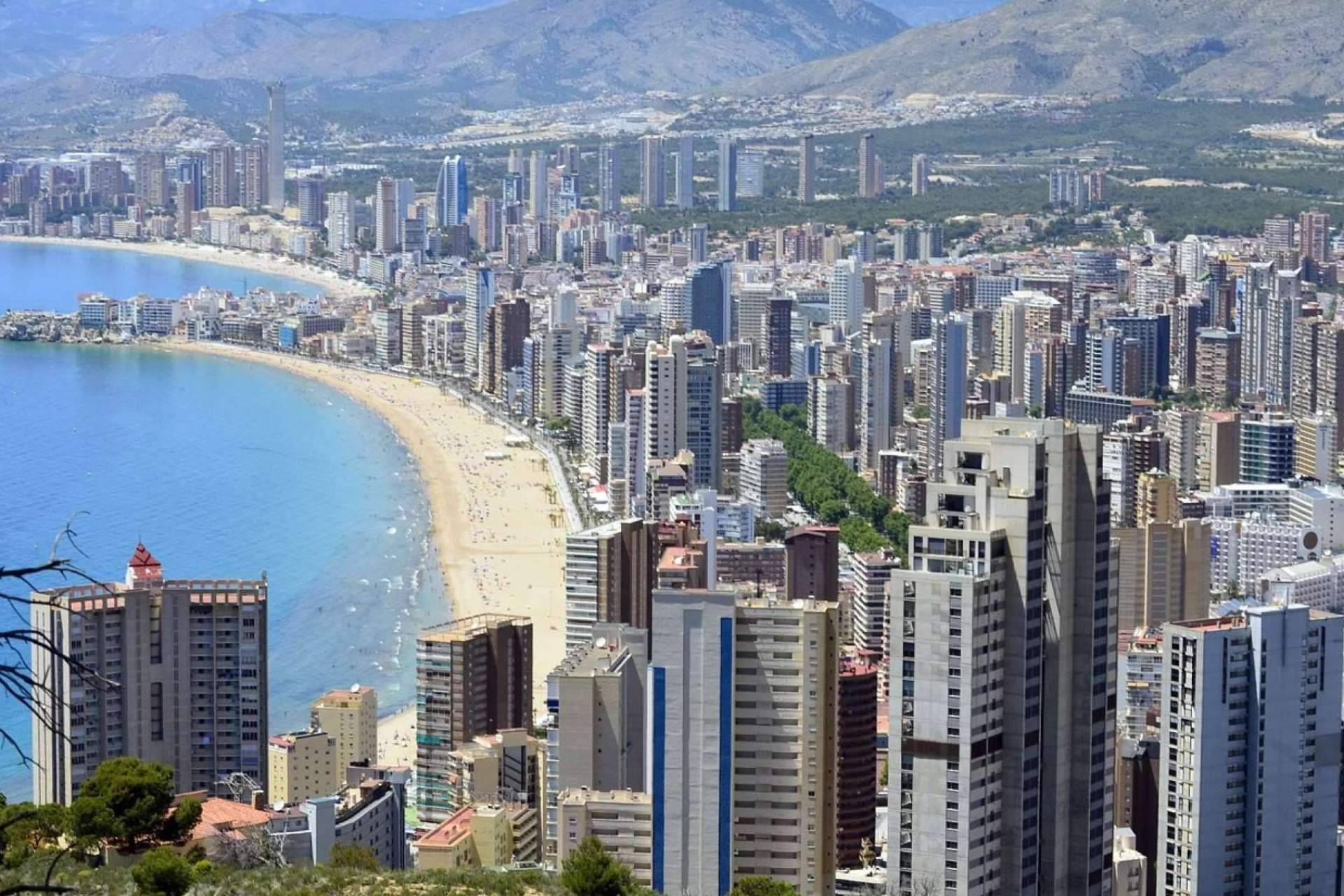 Conocer una de las empresas líderes en reformas de lujo en Benidorm. ReformasBenidorm.org, construyendo elegancia