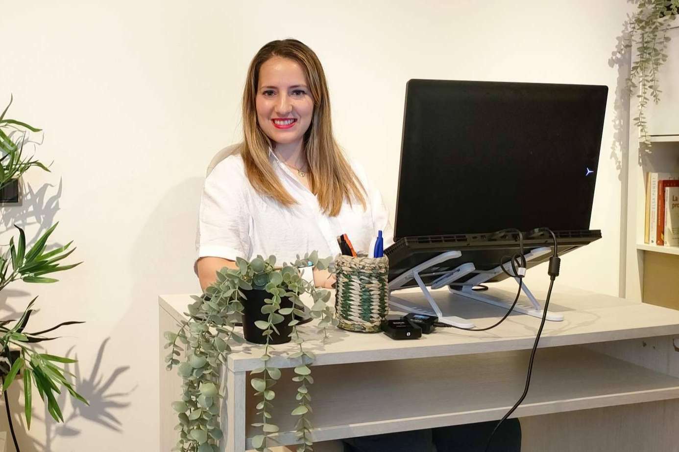 Mel Escribano, especialista en la preparación de opositores para la Administración Pública