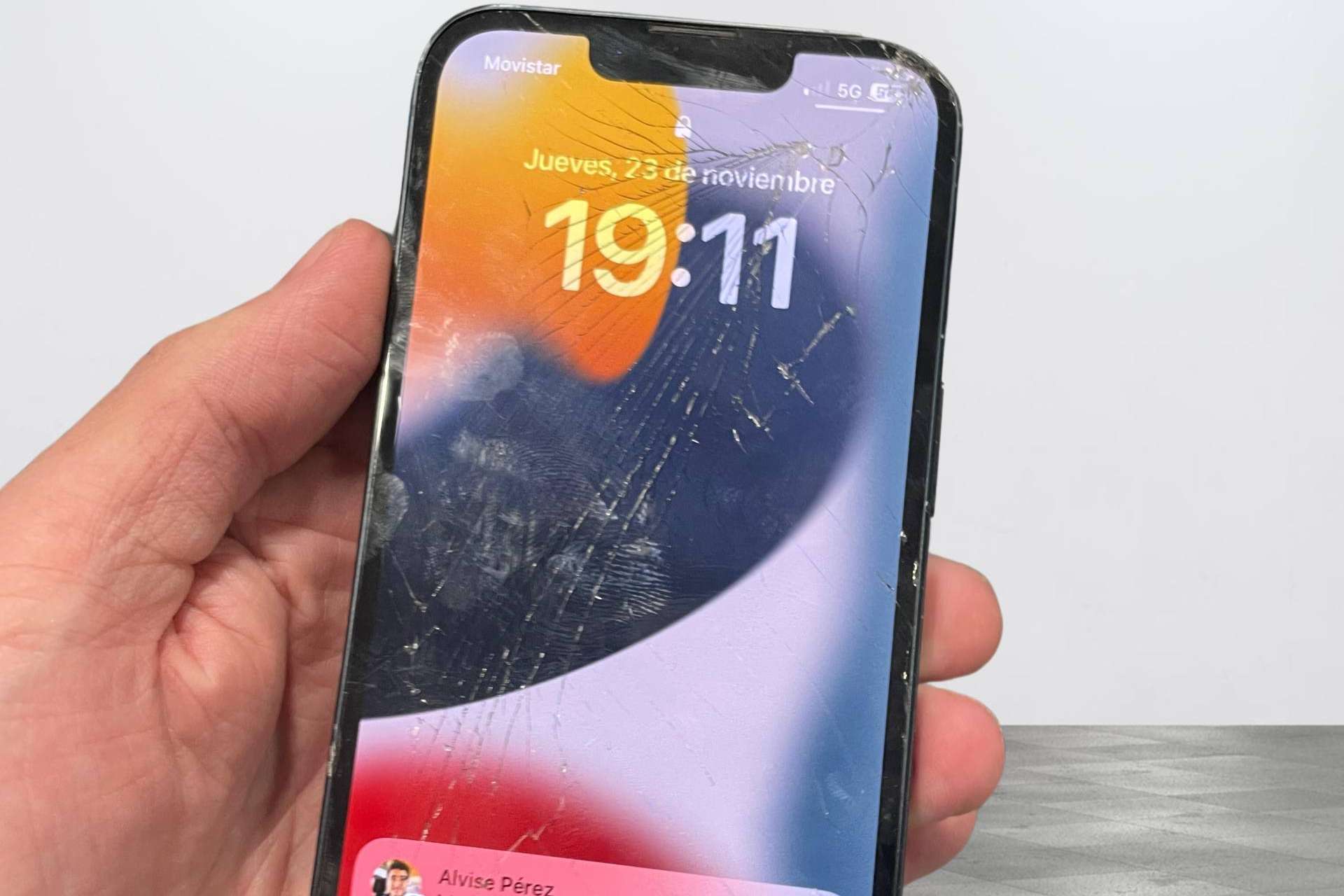 Los expertos de Reparar Ordenadores dejan el iPhone 13 como nuevo