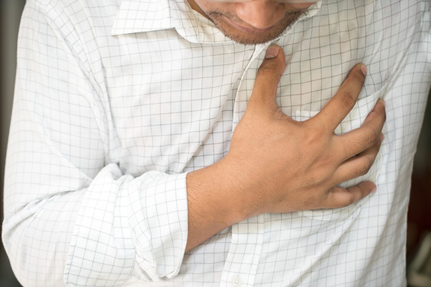 DOLOR EN EL PECHO: EL SÍNTOMA CLÁSICO