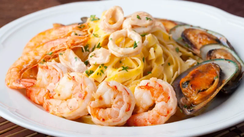 Explora los secretos del mar con esta jugosa receta de pasta a la marinera 2 Merca2.es pasta marinera Merca2.es