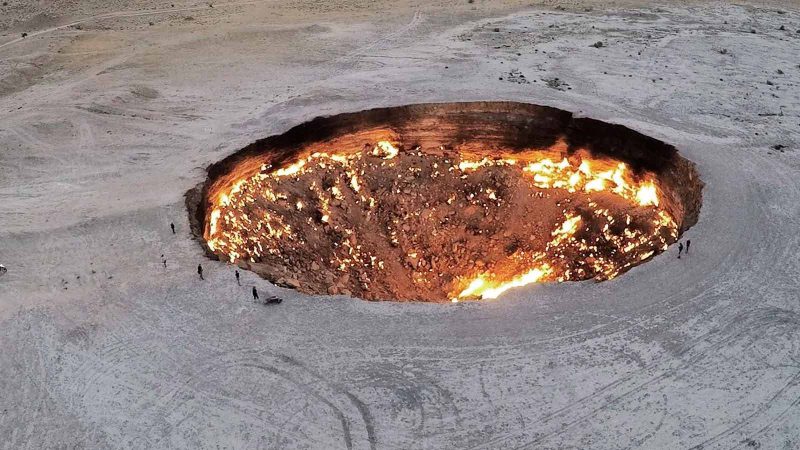 puerta del infierno asia Merca2.es