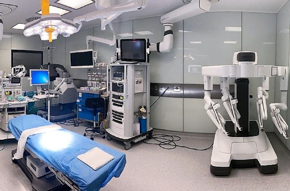 El equipo de Cirugía Torácica llega a las 500 intervenciones con Da Vinci