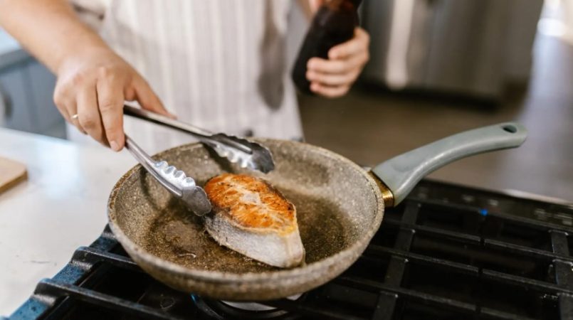 Con lo rico que es y la peste que deja cuando cocinas el pescado