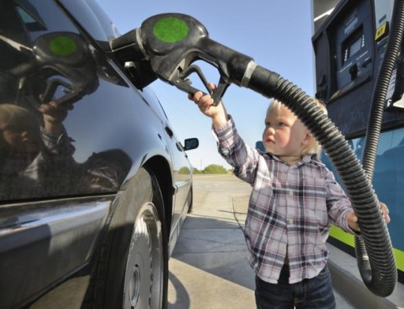 ¿Que le pasa a tu coche si le echas gasolina a un coche diesel y viceversa 8 Merca2.es