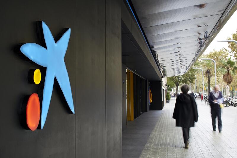 CaixaBank coloca 750 millones en ‘CoCos’ al 7,5% con una demanda de más de 1.550 millones