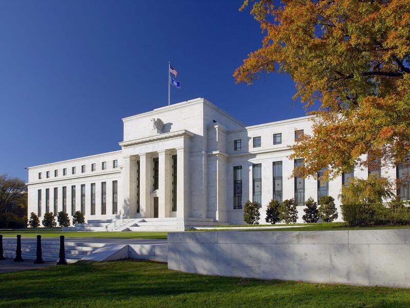 La Fed apunta a recortes de tipos en 2024, aunque el tono seguirá siendo restrictivo «por algún tiempo»
