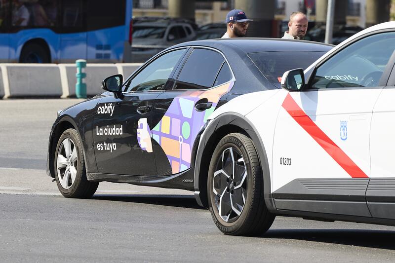 Cabify celebra la sentencia que le permitirá pedir de nuevo otras 1.000 licencias de VTC en Madrid