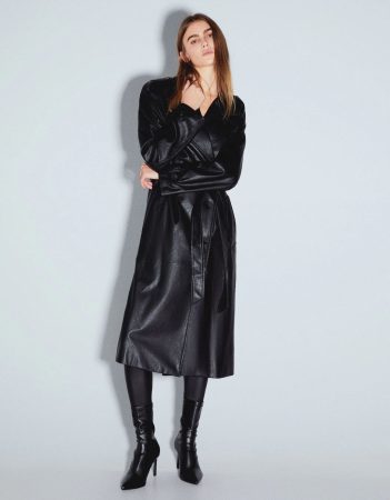 Abrigo trench efecto piel
