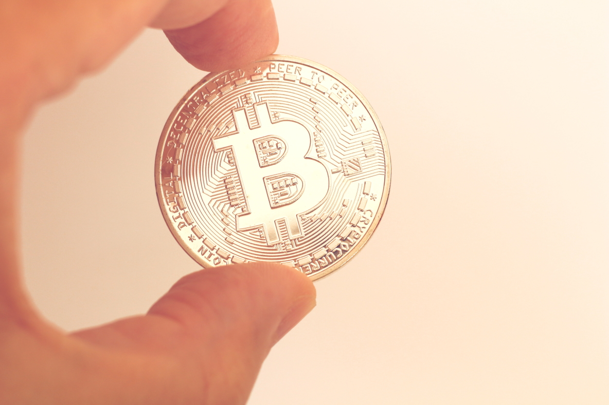 El bitcoin supera momentáneamente los 50.000 dólares por primera vez desde diciembre de 2021