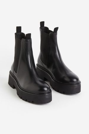 H&M tiene rebajadísimas las botas Chelsea que andabas buscando y que rematarán cualquier estilismo 5 Merca2.es Botas Chelsea de piel