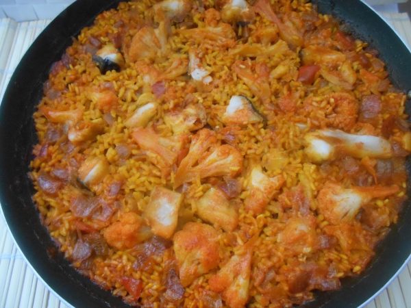 Deléitate con esta tentadora receta de arroz, coliflor y bacalao. ¡Una experiencia culinaria inolvidable! 49 Merca2.es DSCN7822 Merca2.es