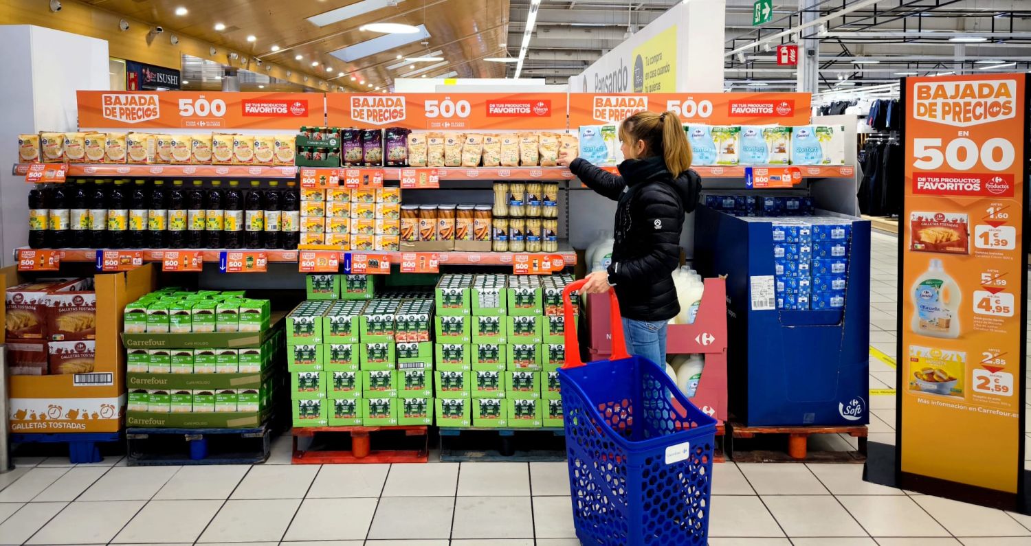 Carrefour combate la inflación con bajadas de precios en 500 productos