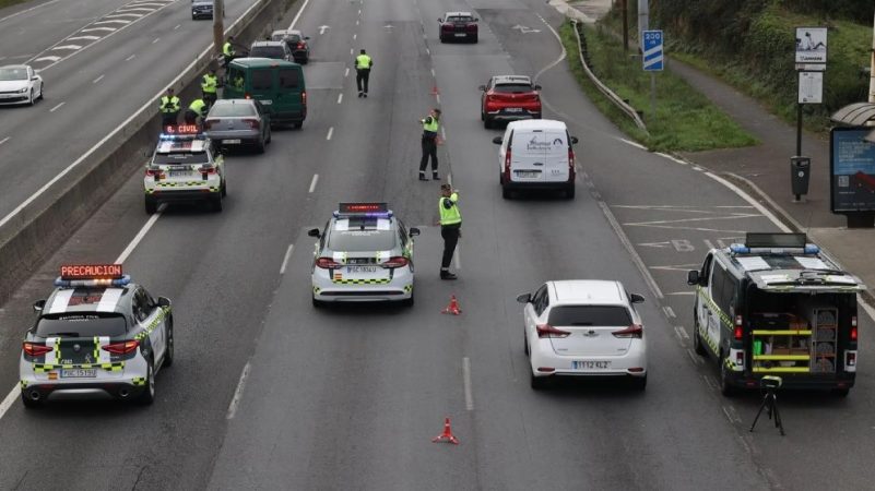 La DGT ya no te puede multar por conducir sin llevar el carnet encima 12 Merca2.es