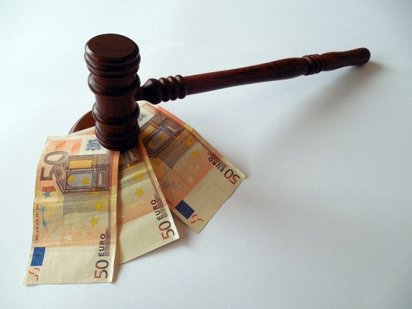 La OCU tiene un recurso pendiente que puede alargar el plazo