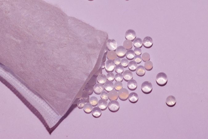 En la conservación de alimentos y de artefactos electrónicos
