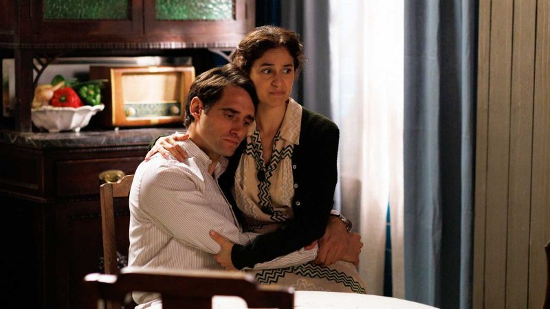 'La Moderna': Carla consigue sabotear los planes de Íñigo para casarse con Matilde 8 Merca2.es Miguel y Trini en La Moderna