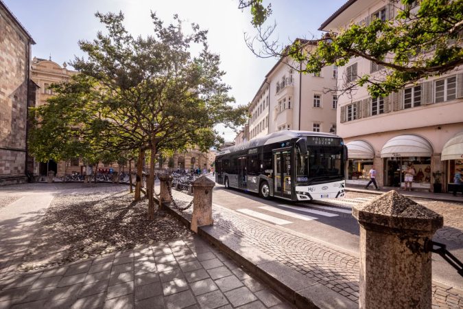 Solaris Urbino 12 hydrogen 1 Merca2.es