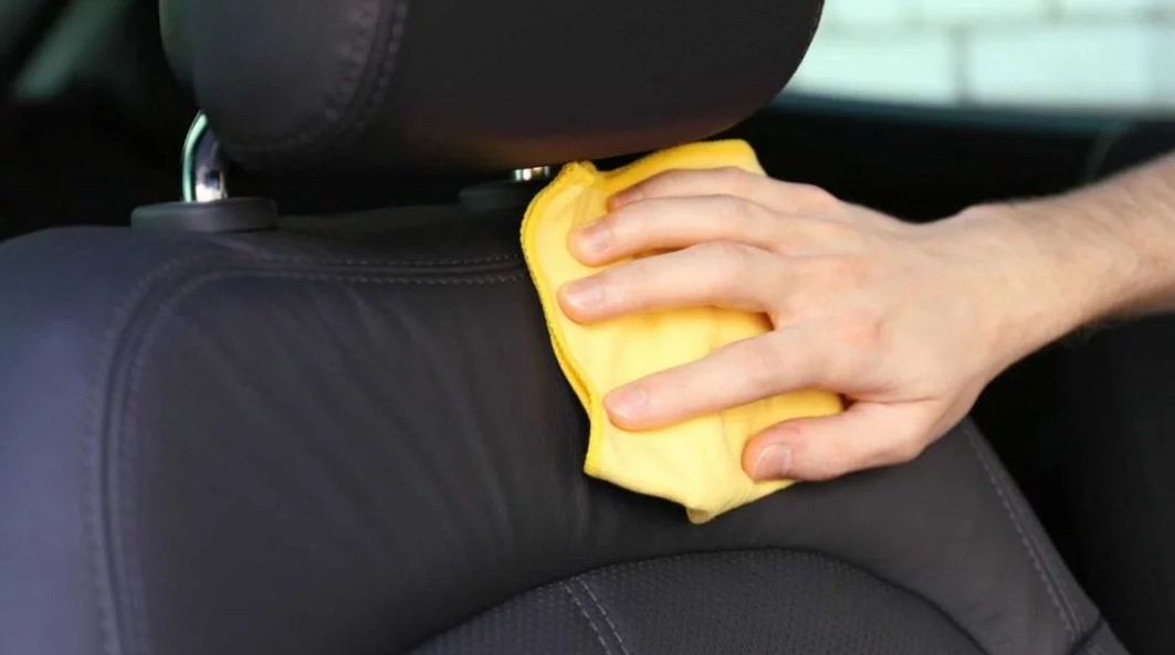 Te contamos el truco ‘mágico’ para dejar los asientos del coche como nuevos