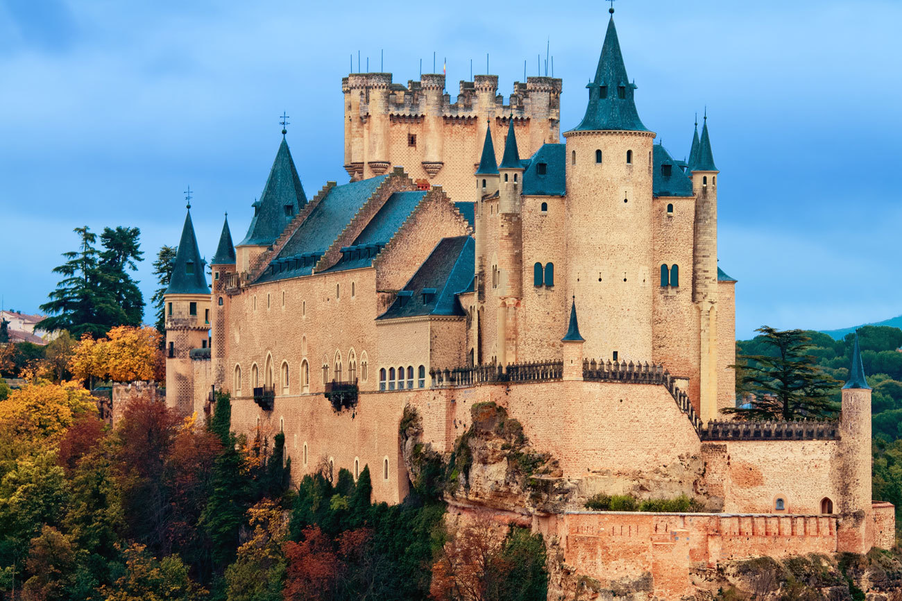Ecos del pasado: los susurros históricos del Alcázar de Segovia