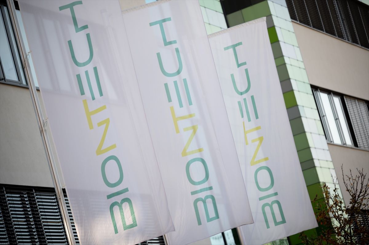 BioNTech prevé caer en ingresos en 2023 pero confía en recuperarse por sus vacunas contra el cáncer