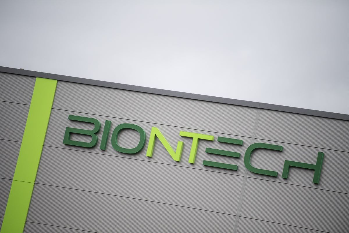 BioNTech se ‘enfrenta’ a la alianza Daiichi Sankyo-AstraZeneca con su nuevo candidato contra el cáncer de mama