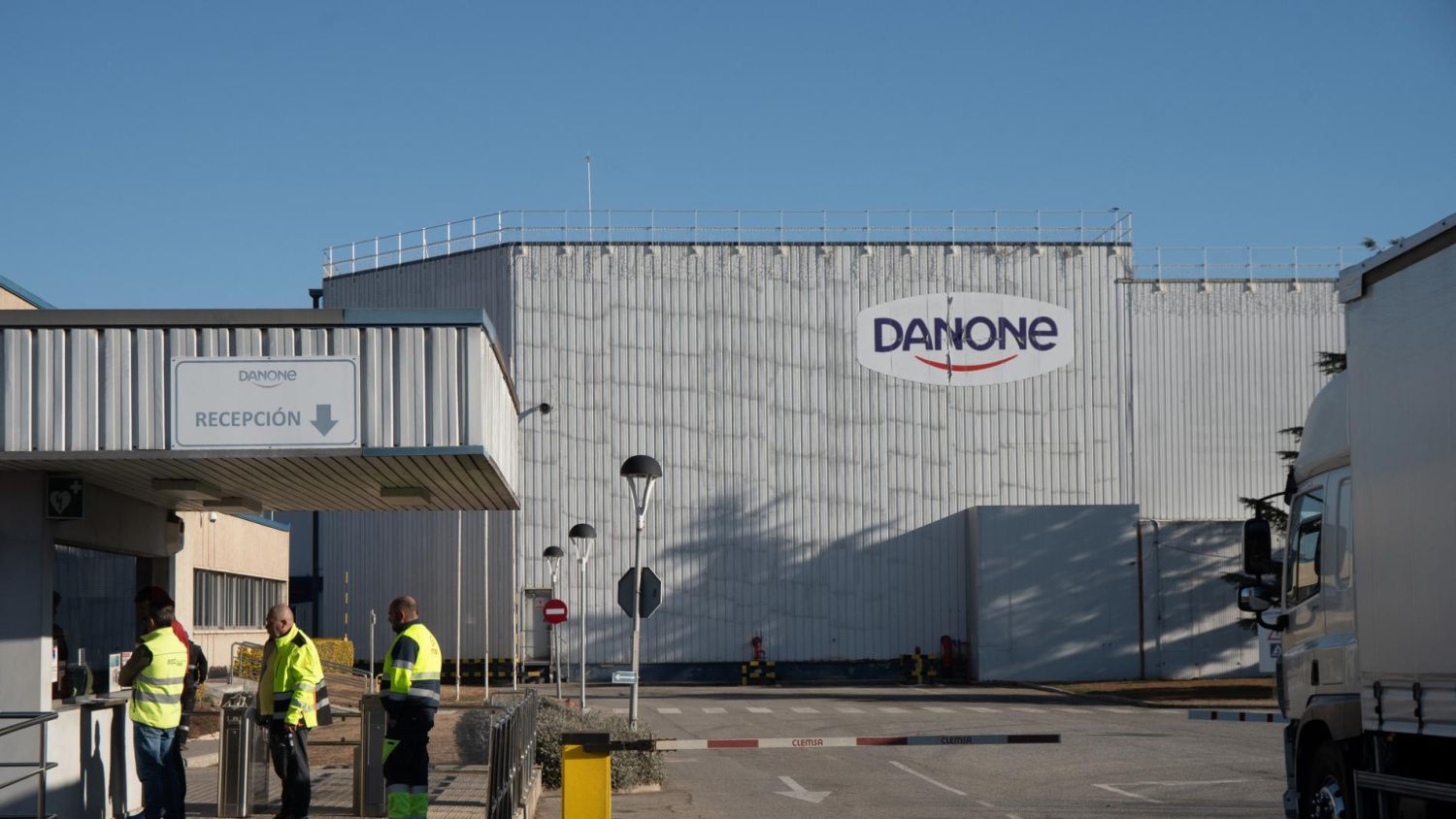 Danone reduce la masa salarial en el proceso del cierre de la planta de Barcelona