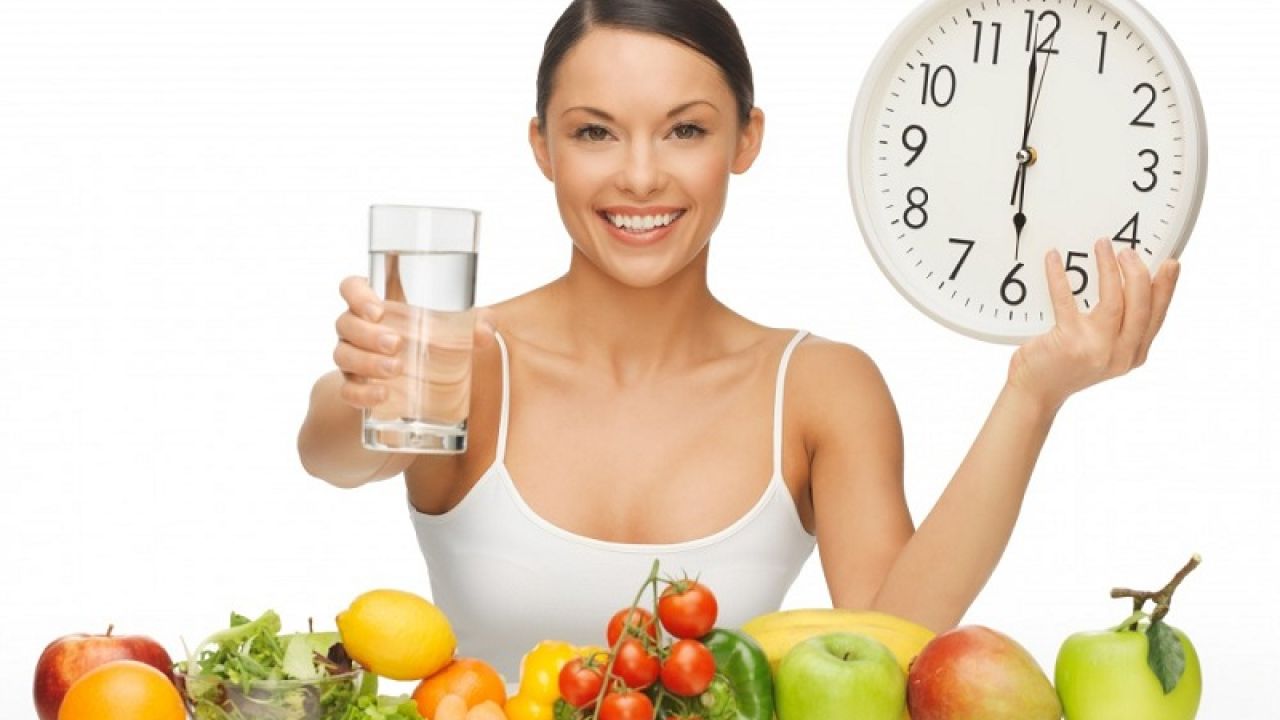 La verdad sobre dietas balanceadas: 10 secretos que los médicos no te cuentan 4 Merca2.es LA CUESTIÓN DEL HORARIO DE LAS COMIDAS