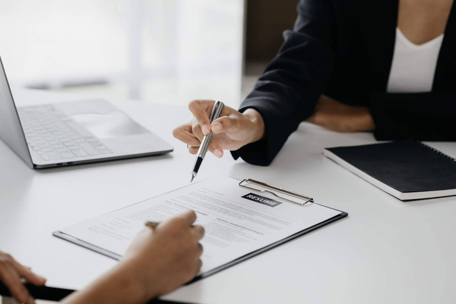 Informe anual sobre contratos de formación en alternancia, por Grupo2000