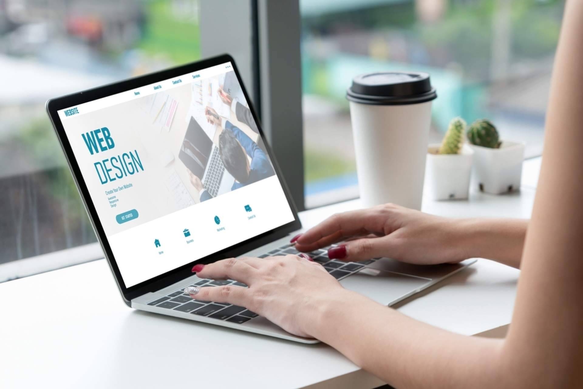 Expertos en el desarrollo web a medida, con 3Androides