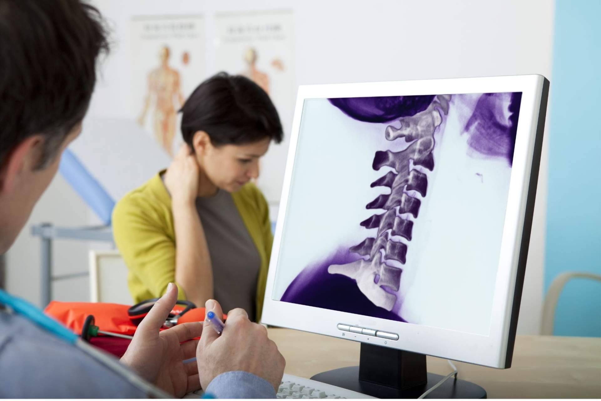 ¿Cómo tratar una hernia de disco? Neurocirugía Galarza