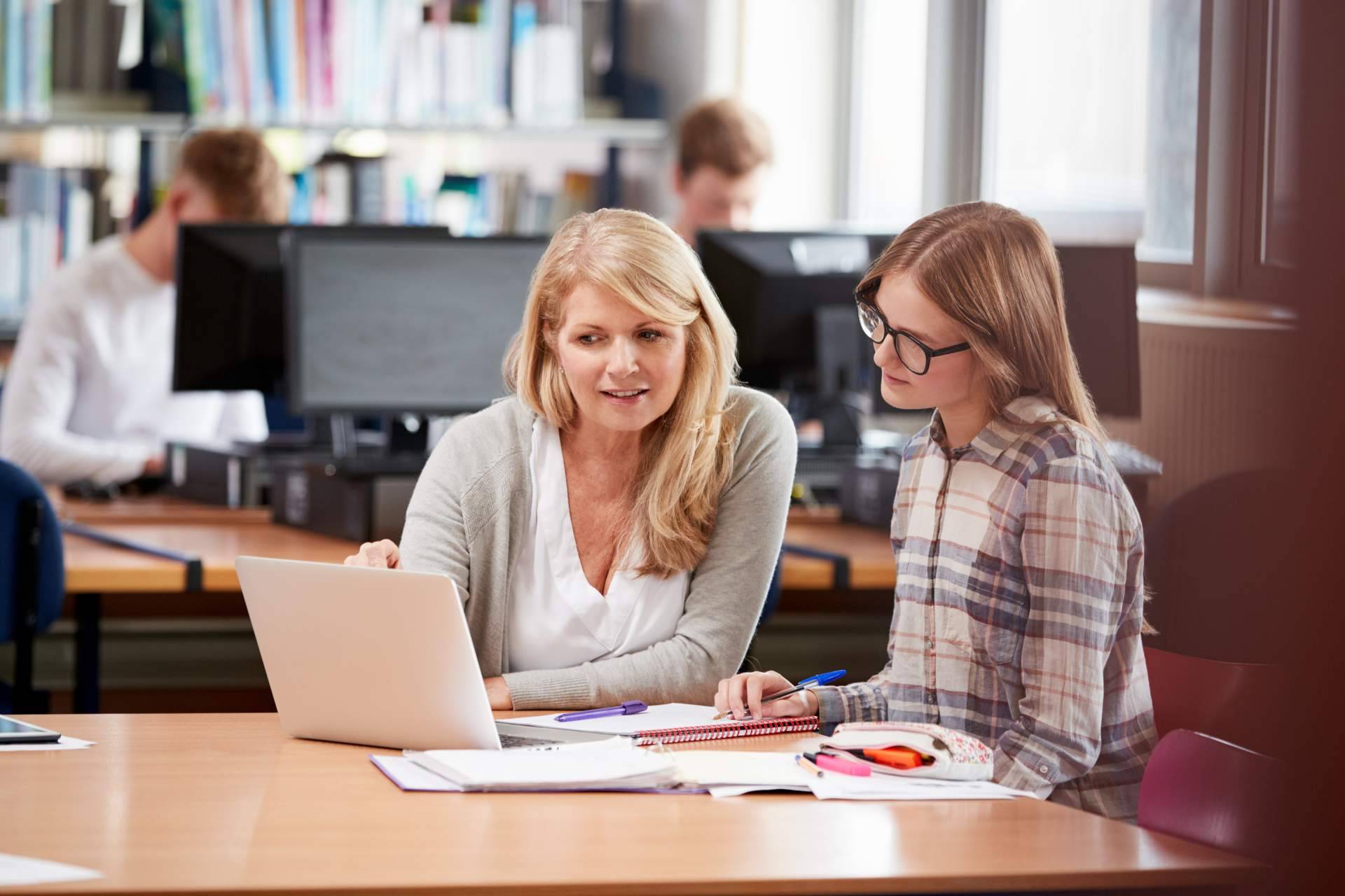 Técnicas de estudio y metodología para preparar exámenes universitarios, en ApruebaTodo