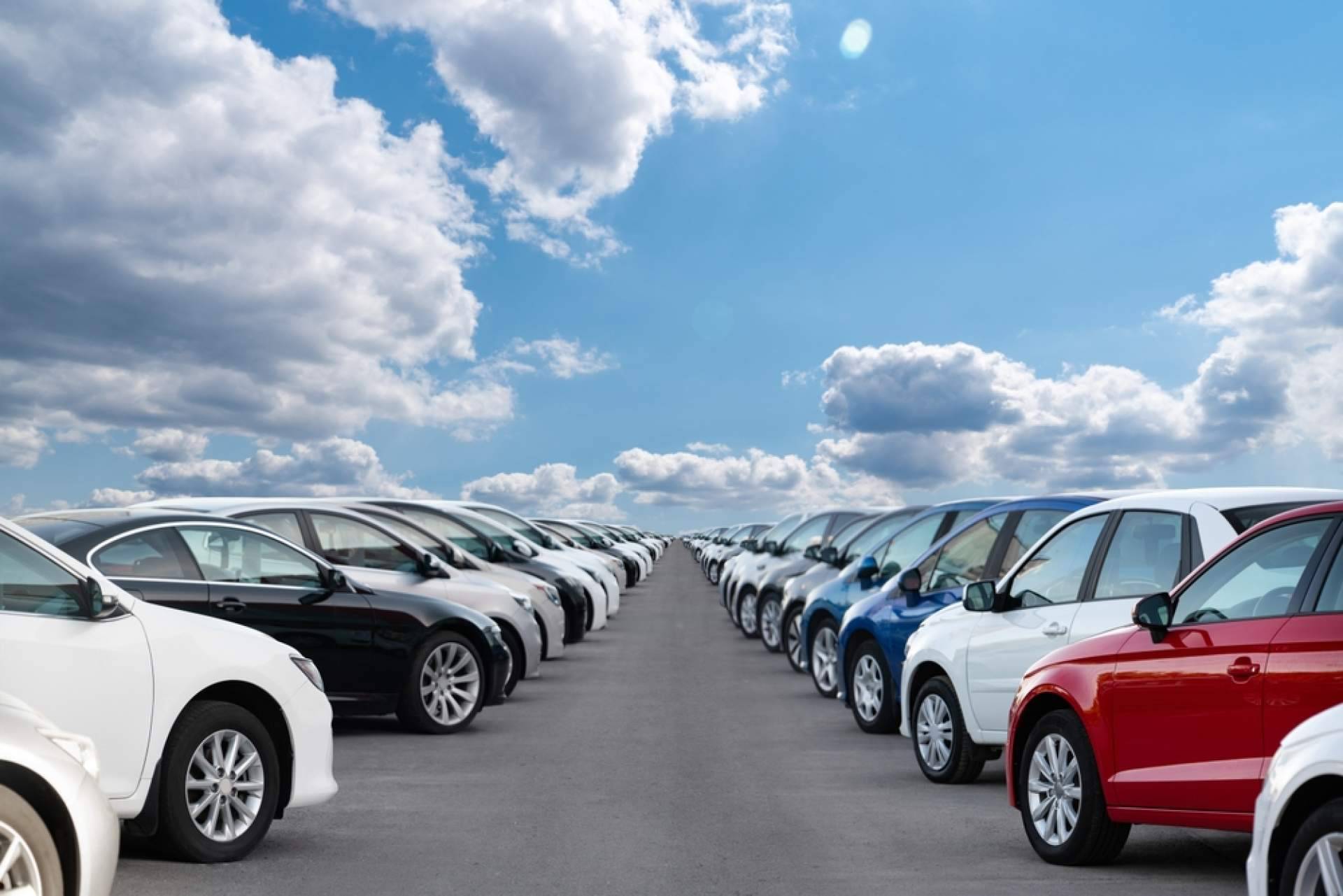 Canarias.com ofrece servicios de alquiler de coches de lujo y gama alta en Tenerife