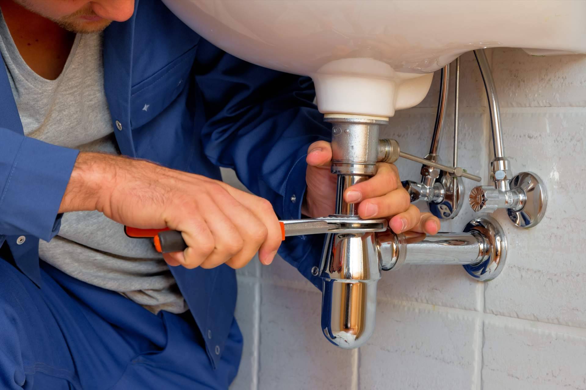 Reparartucasa ofrece servicios profesionales de fontaneros Alhama de Murcia 24 horas