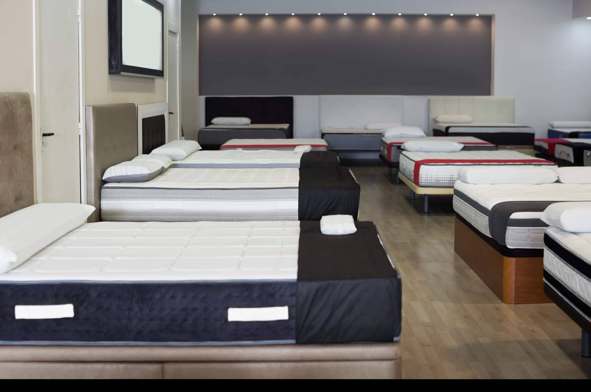 Canapésymás es una compañía de venta de muebles y canapés de calidad
