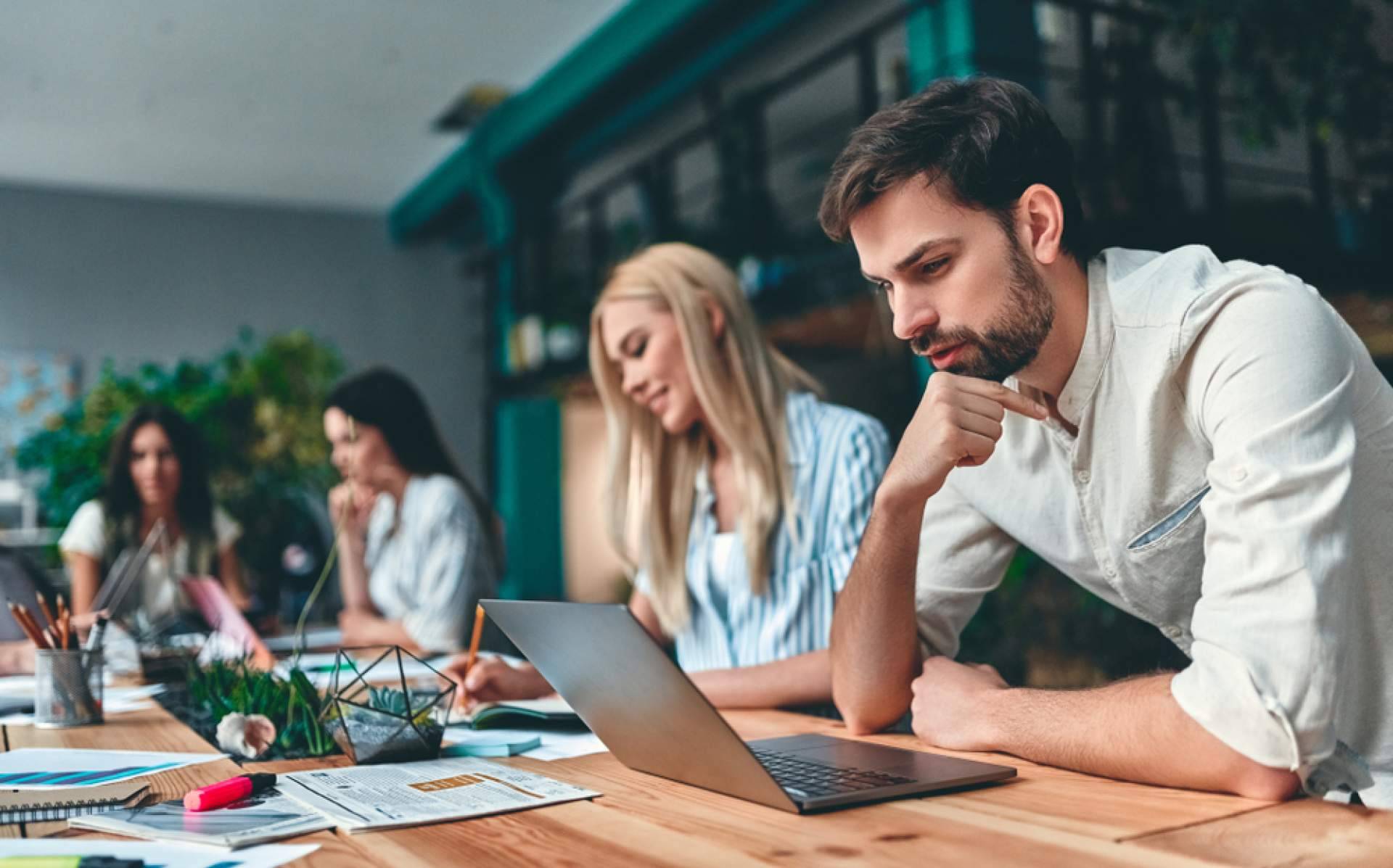 Reservar espacios de coworking en las principales ciudades con Shared Space