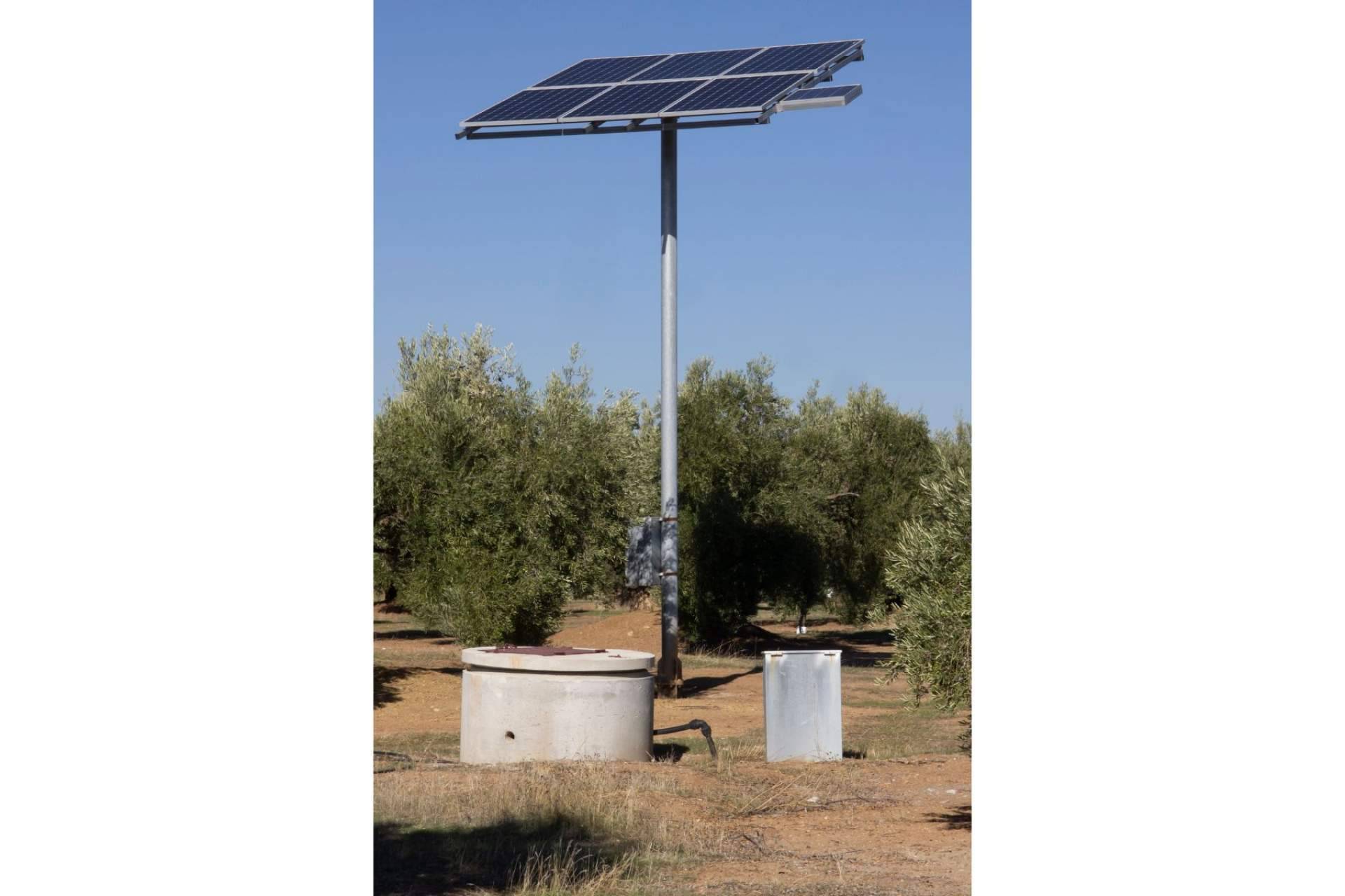 Ebosun cuenta con bombas de pozo con paneles solares
