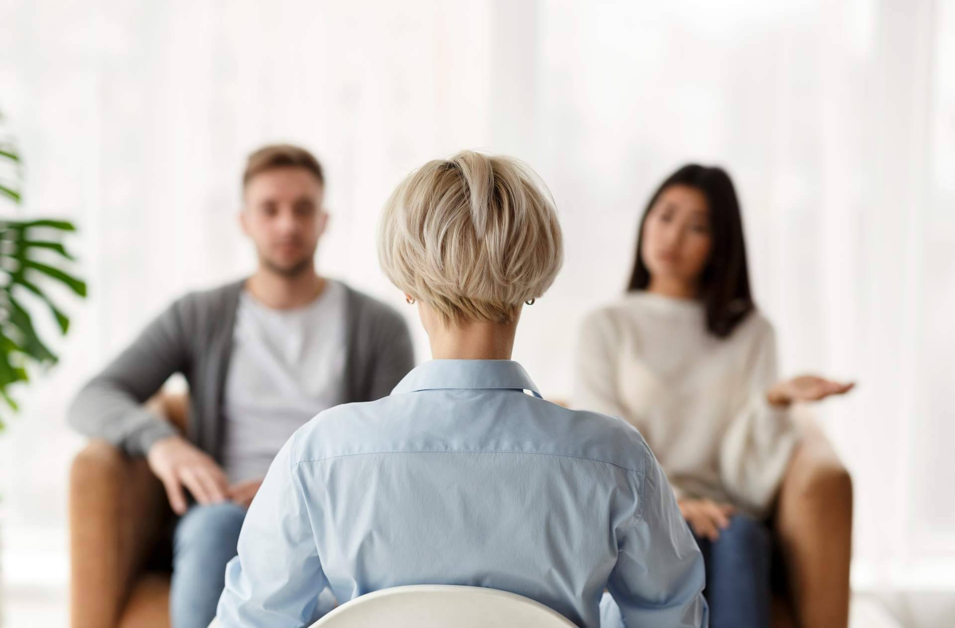 Los efectos negativos de la emigración en la pareja, por Salud Mental Online