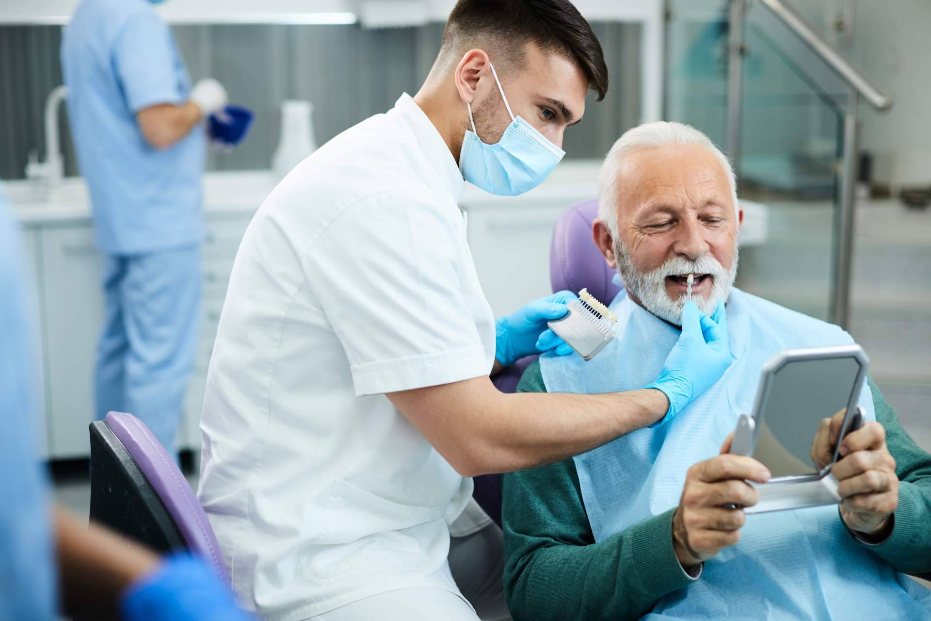Los implantes dentales inmediatos de DeltaDent permiten recuperar la mejor versión de la sonrisa