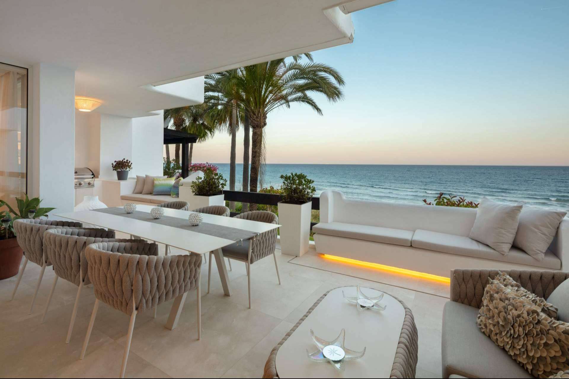Las propiedades de playa en Marbella con Zeuthen & Company