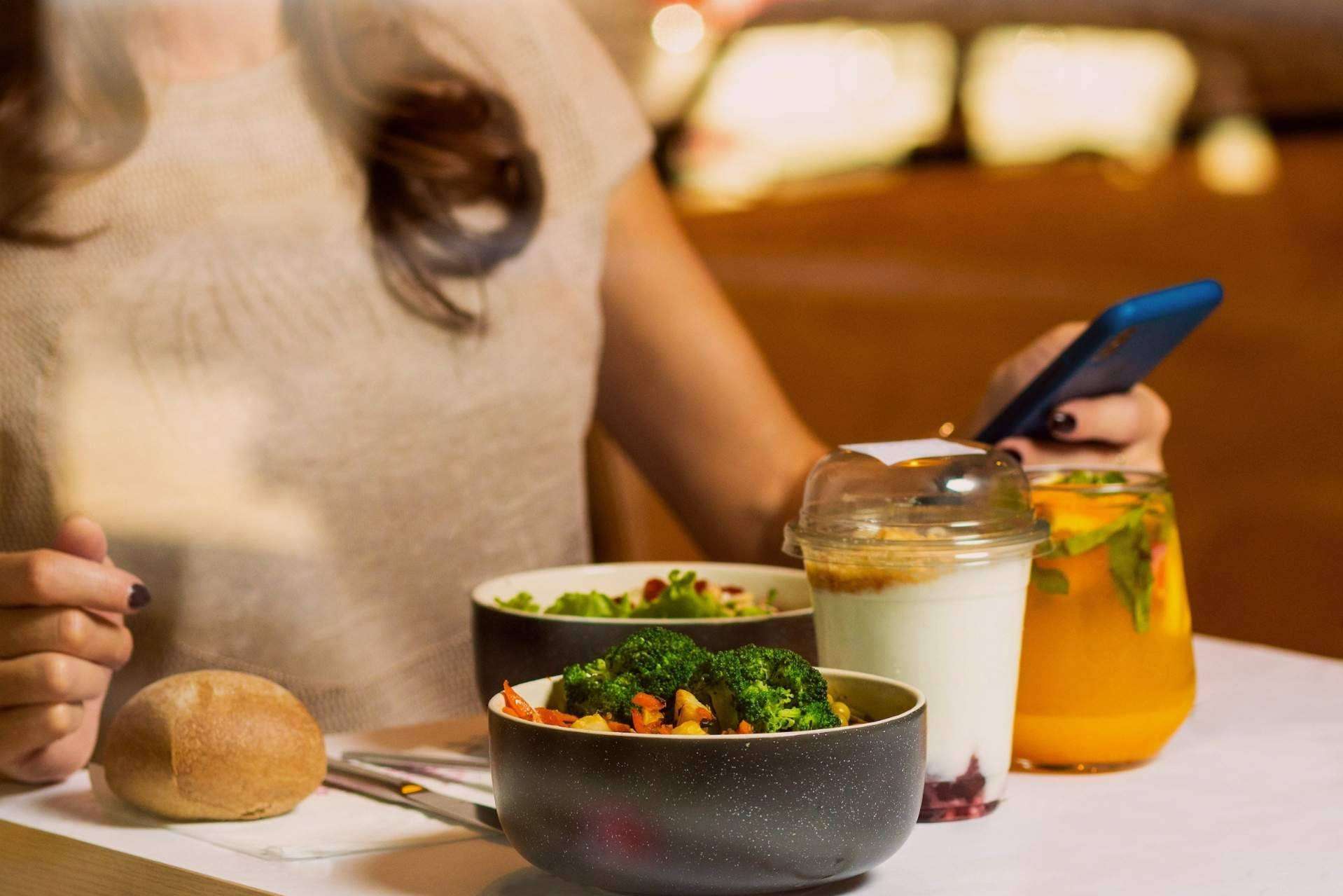 Qamarero revoluciona restaurantes con propuesta innovadora en hostelería