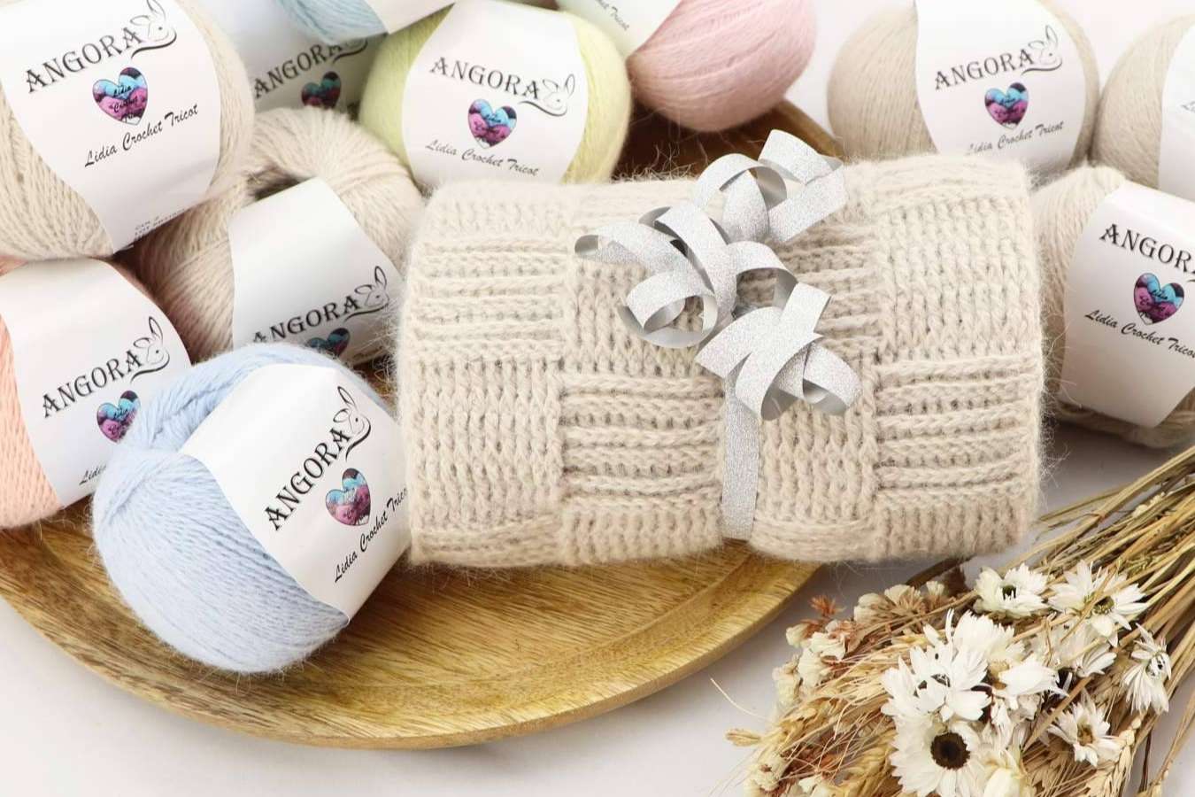 Una marca de hilos textiles usados para manualidades es Lidia Crochet Tricot