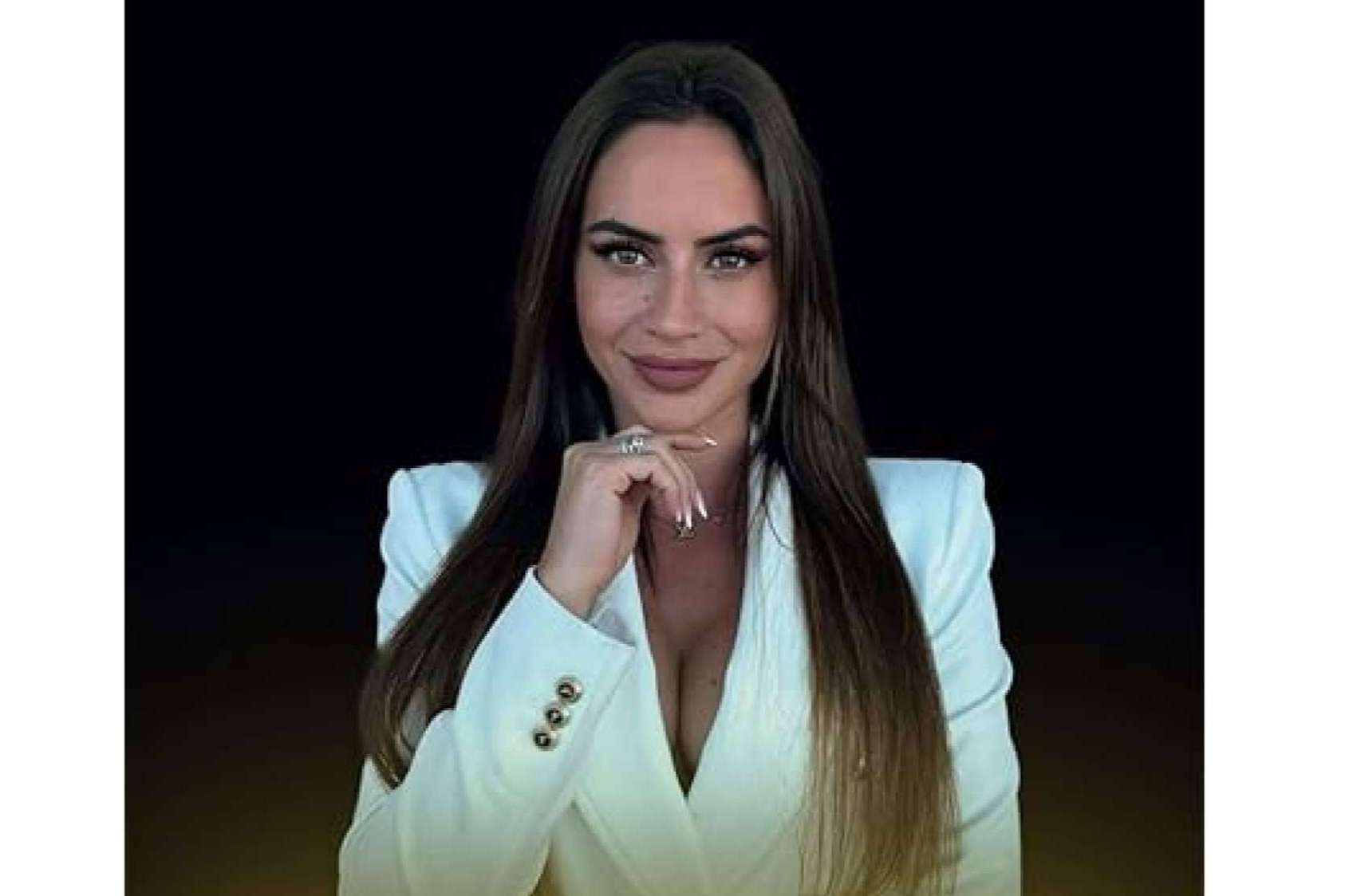 Carlota Sabina con Piquer Editorial ha publicado el best seller ‘De camarera a millonaria’