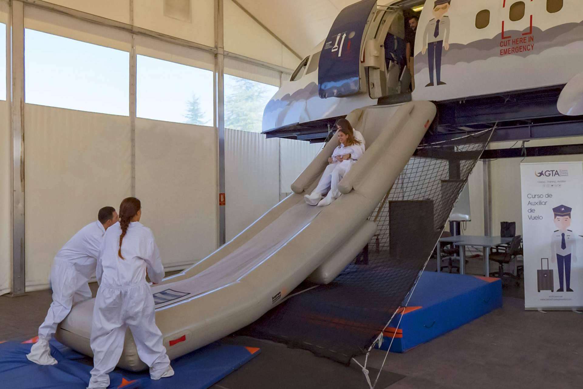 Global Training Aviation (GTA) y los cursos de auxiliar de vuelo