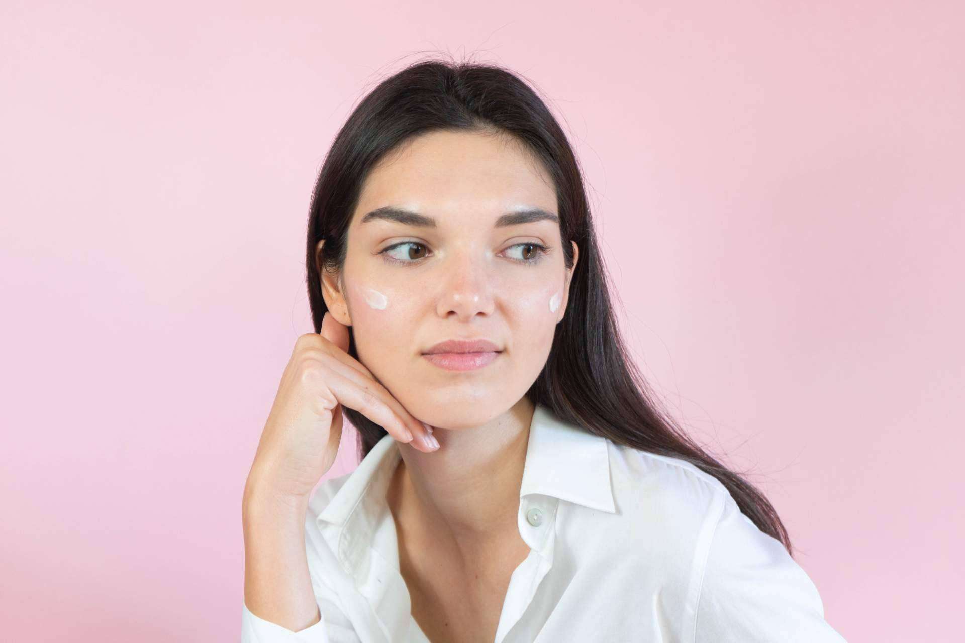 La nueva crema facial con extracto de uva y avellana de Nina Priorat