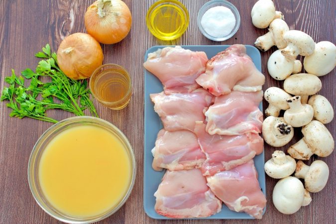 ingredientes de los contramuslos de pollo con champinones Merca2.es