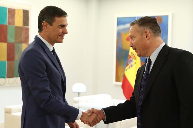 Pedro Sánchez y Jaime Siles, presidente del Gobierno y director global de Infraestructuras de IFM Investors, respectivamente